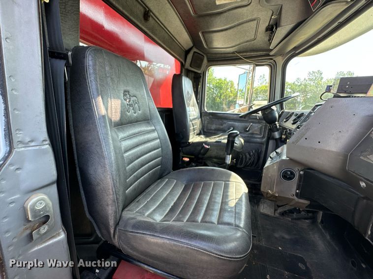 image for item DU9192 1999 Mack RD690S dump truck