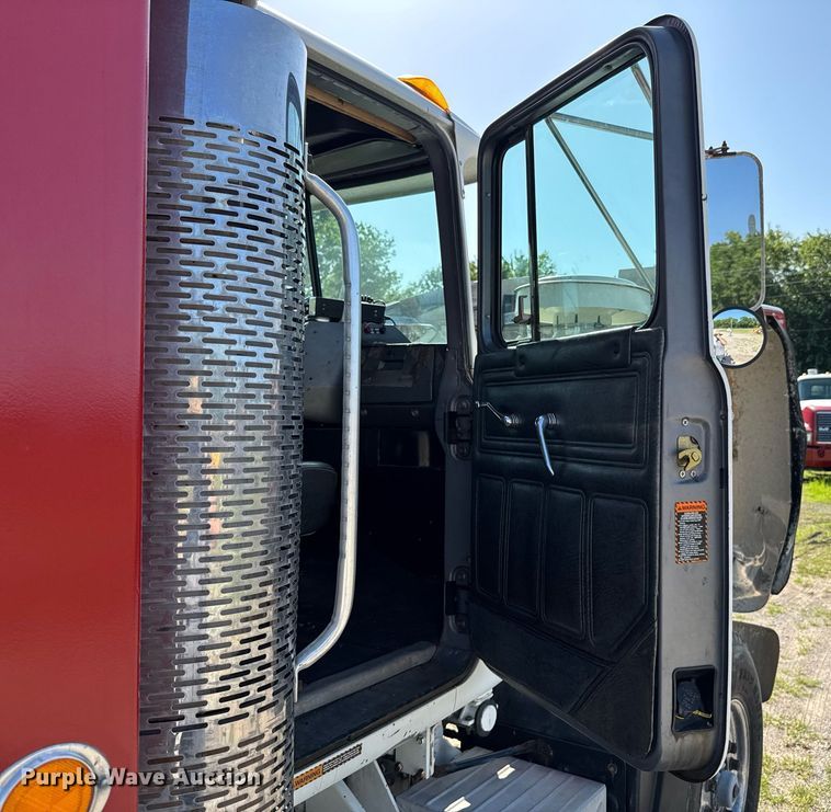 image for item DU9192 1999 Mack RD690S dump truck