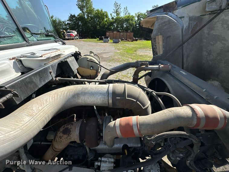 image for item DU9192 1999 Mack RD690S dump truck