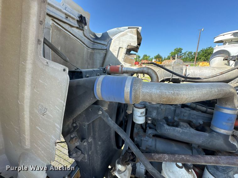 image for item DU9192 1999 Mack RD690S dump truck