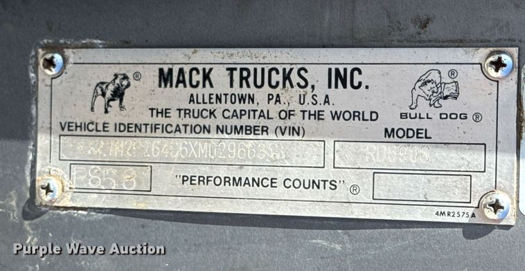 image for item DU9192 1999 Mack RD690S dump truck
