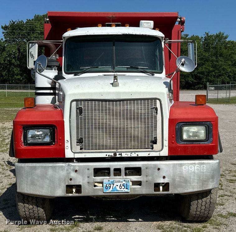ロボット mack ER4960.JPG