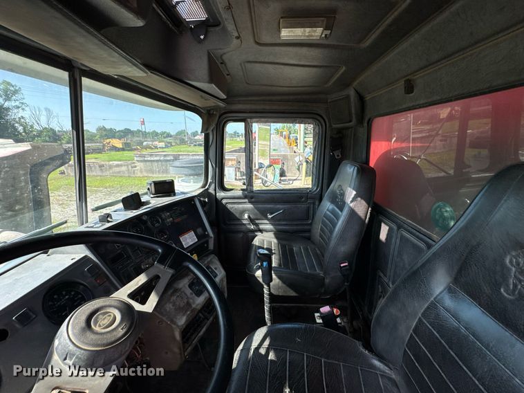 image for item DU9193 1999 Mack RD690S dump truck