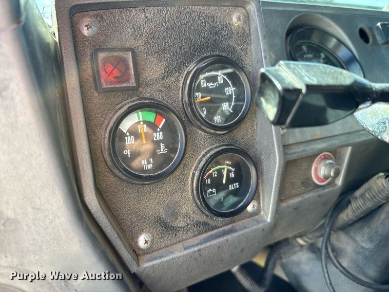 image for item DU9193 1999 Mack RD690S dump truck