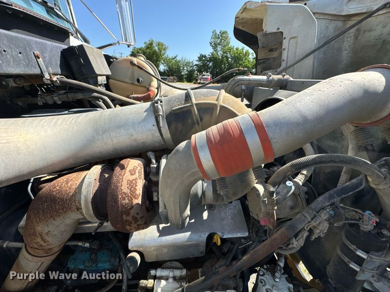 image for item DU9193 1999 Mack RD690S dump truck