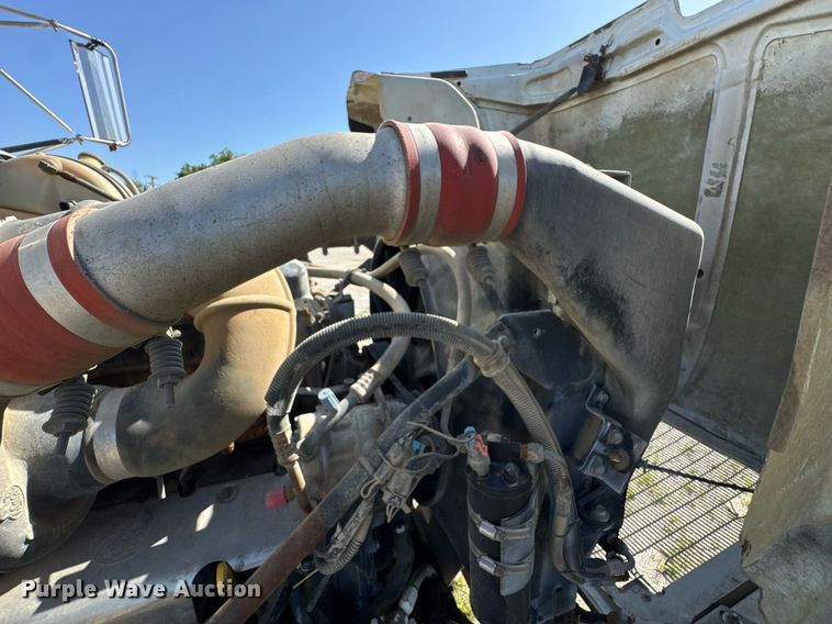 image for item DU9193 1999 Mack RD690S dump truck