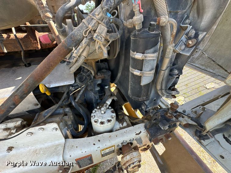 image for item DU9193 1999 Mack RD690S dump truck