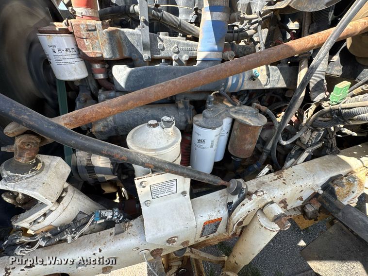 image for item DU9193 1999 Mack RD690S dump truck