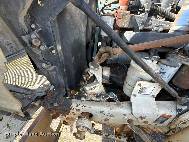 image for item DU9193 1999 Mack RD690S dump truck