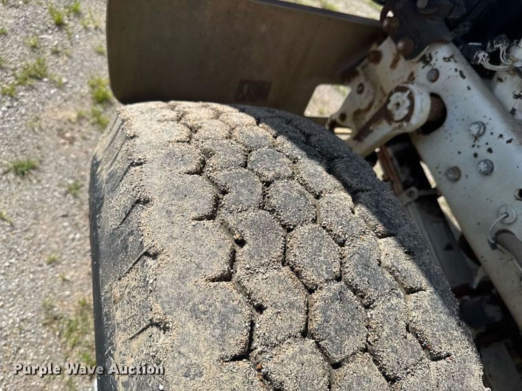 image for item DU9193 1999 Mack RD690S dump truck