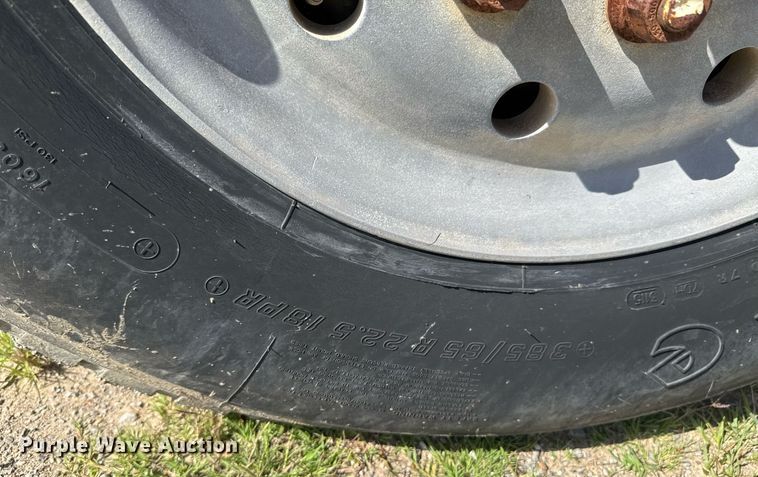 image for item DU9193 1999 Mack RD690S dump truck