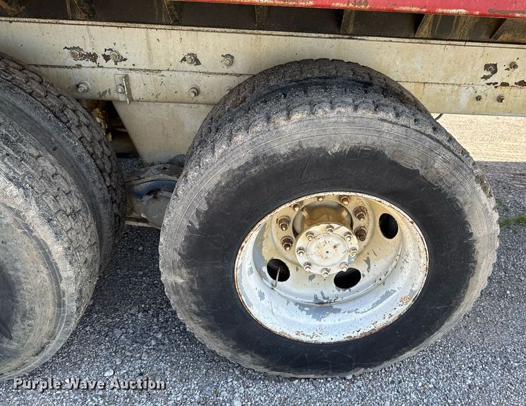 image for item DU9193 1999 Mack RD690S dump truck