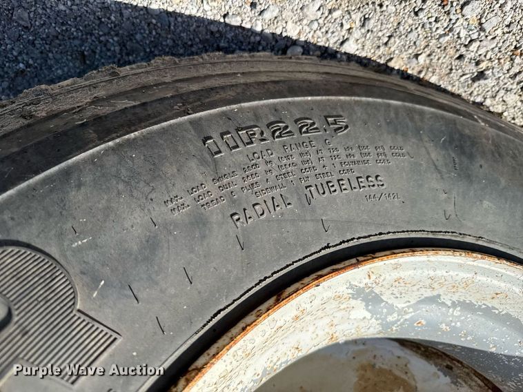 image for item DU9193 1999 Mack RD690S dump truck