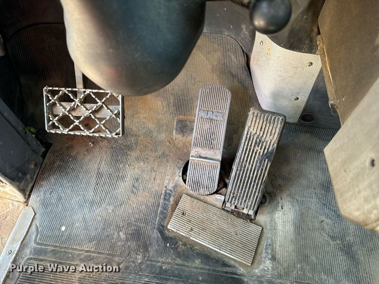 image for item DU9194 1999 Mack RD690S dump truck