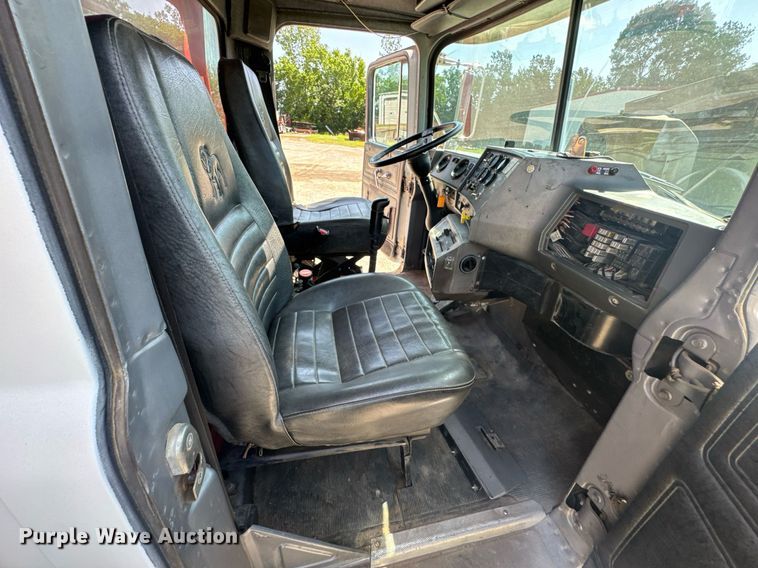 image for item DU9194 1999 Mack RD690S dump truck