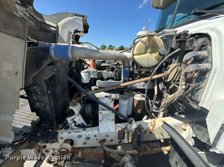 image for item DU9194 1999 Mack RD690S dump truck