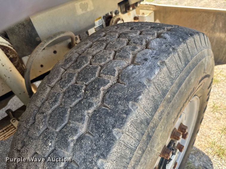 image for item DU9194 1999 Mack RD690S dump truck