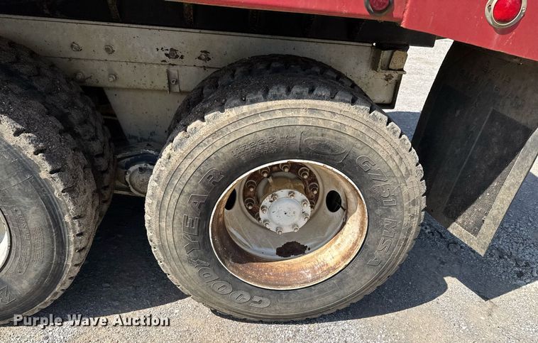 image for item DU9194 1999 Mack RD690S dump truck