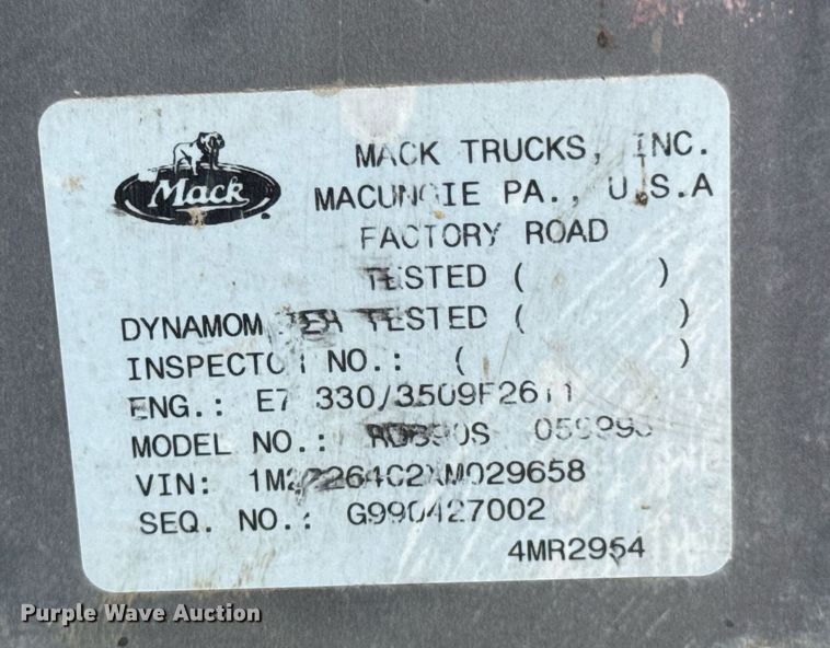 image for item DU9194 1999 Mack RD690S dump truck