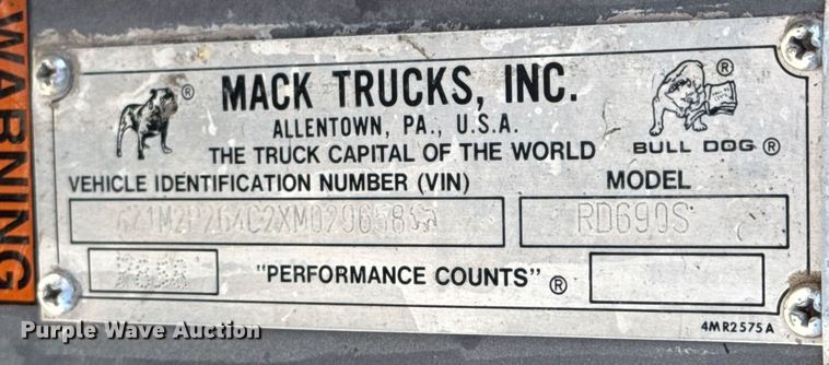 image for item DU9194 1999 Mack RD690S dump truck