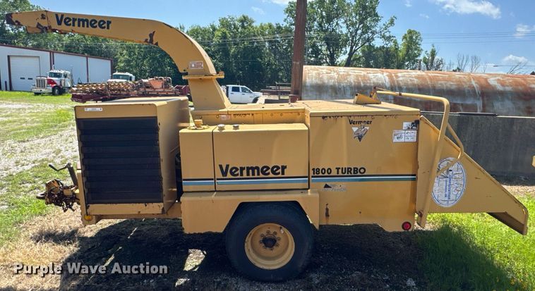 image for item DU9195 1998 Vermeer BC1800 wood chipper