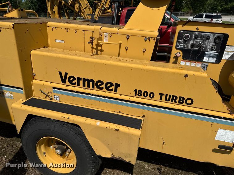 image for item DU9195 1998 Vermeer BC1800 wood chipper