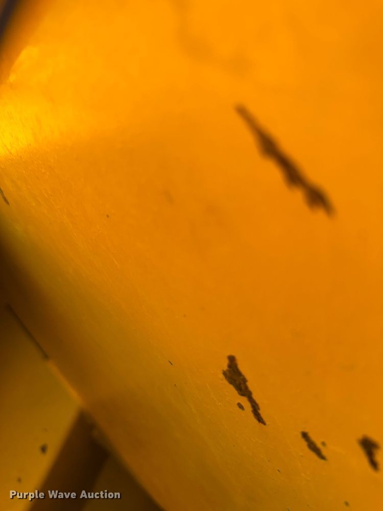 image for item DU9195 1998 Vermeer BC1800 wood chipper