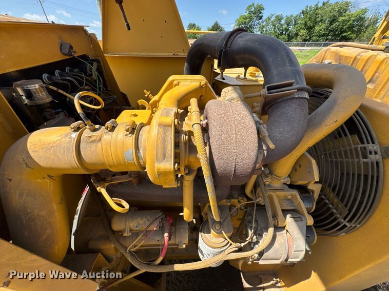 image for item DU9195 1998 Vermeer BC1800 wood chipper