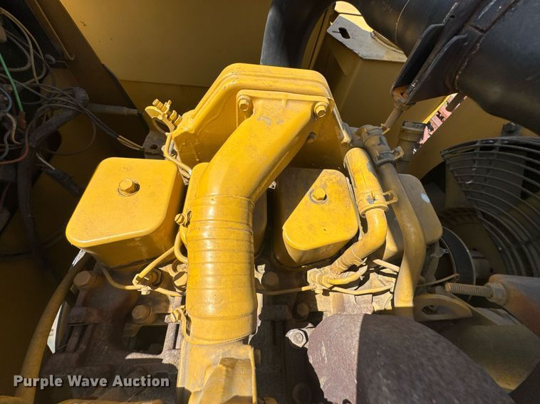 image for item DU9195 1998 Vermeer BC1800 wood chipper