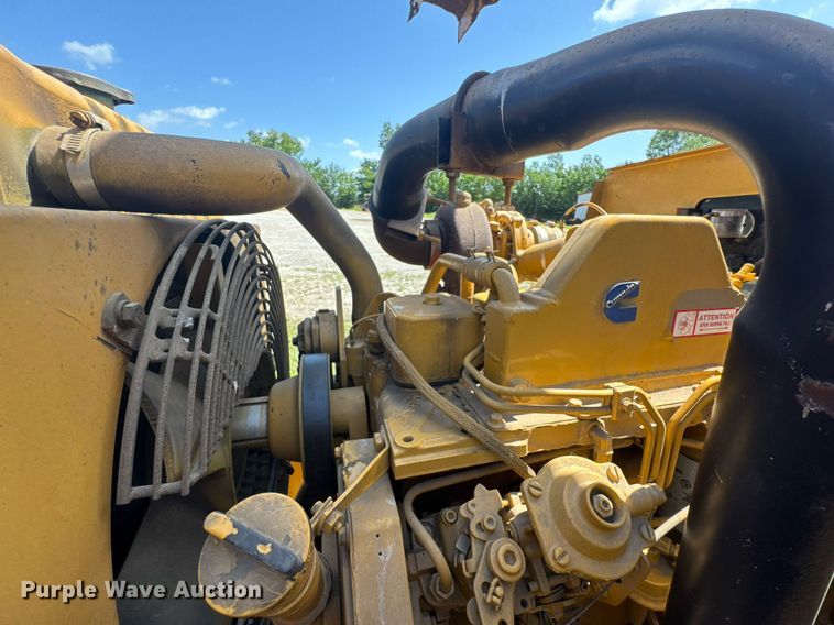 image for item DU9195 1998 Vermeer BC1800 wood chipper