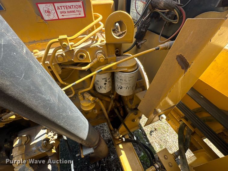 image for item DU9195 1998 Vermeer BC1800 wood chipper