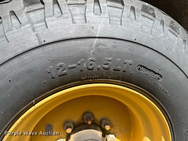 image for item DU9195 1998 Vermeer BC1800 wood chipper