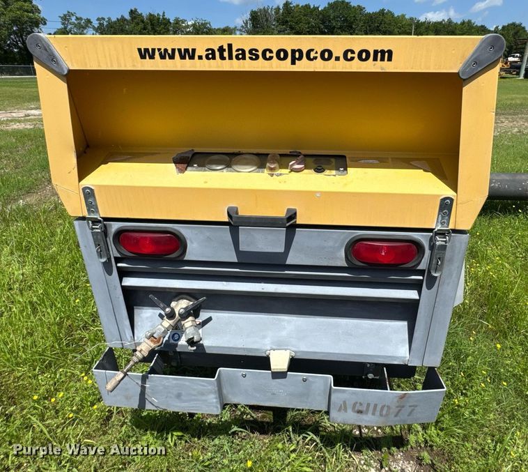 image for item DU9200 2011 Atlas XAS 185 JD7 air compressor