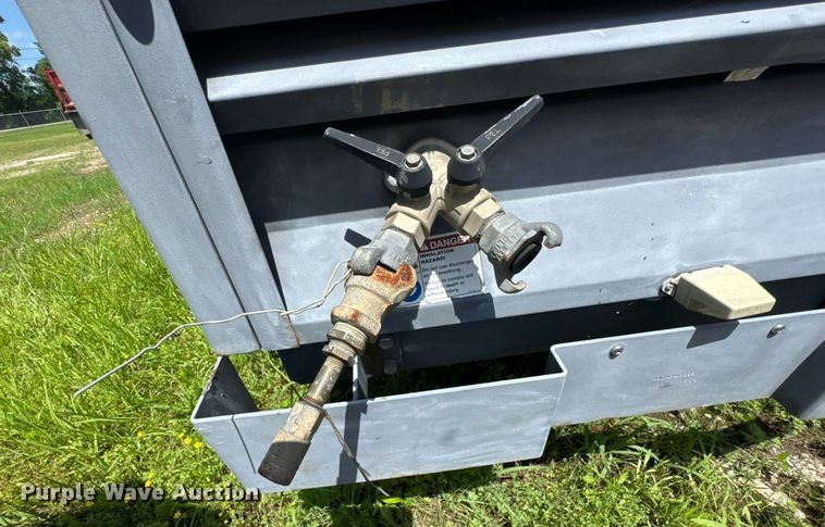 image for item DU9200 2011 Atlas XAS 185 JD7 air compressor