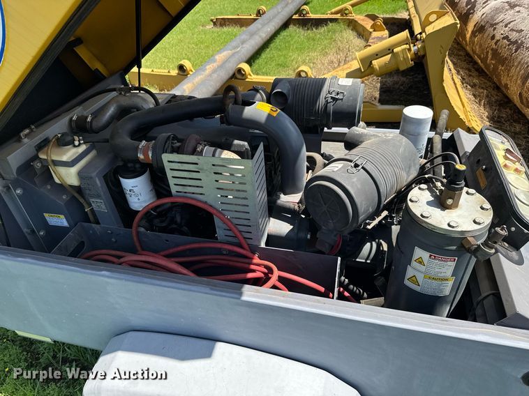 image for item DU9200 2011 Atlas XAS 185 JD7 air compressor