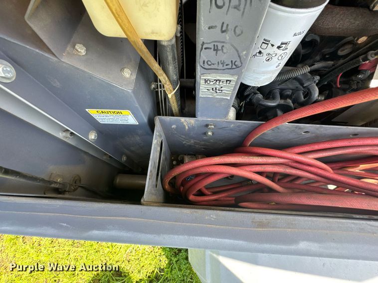 image for item DU9200 2011 Atlas XAS 185 JD7 air compressor