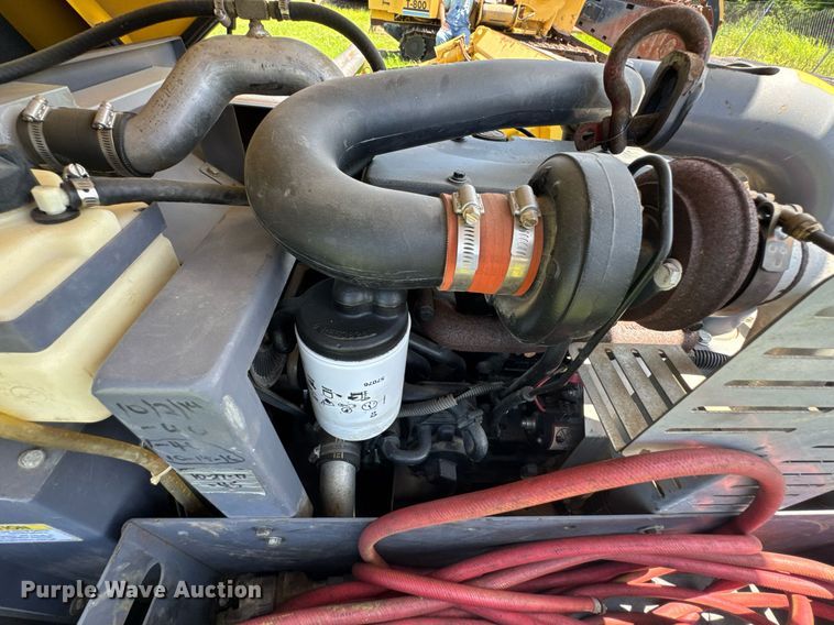 image for item DU9200 2011 Atlas XAS 185 JD7 air compressor