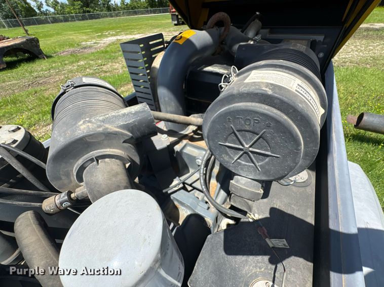 image for item DU9200 2011 Atlas XAS 185 JD7 air compressor