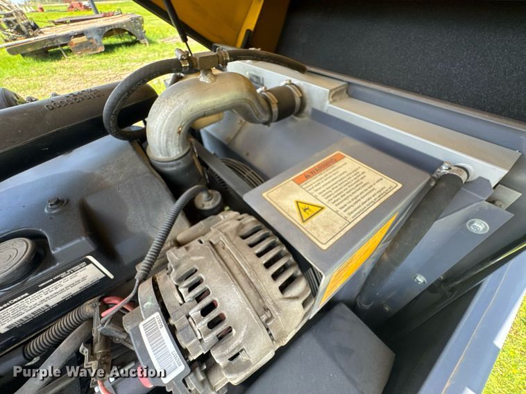 image for item DU9200 2011 Atlas XAS 185 JD7 air compressor