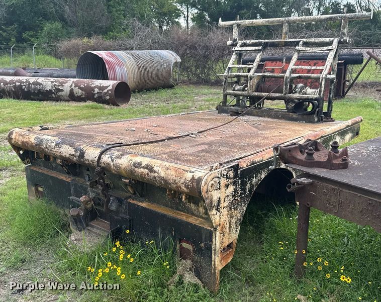 image for item DU9201 Winch truck bed