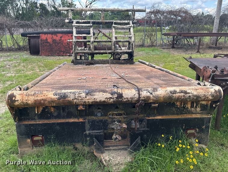 image for item DU9201 Winch truck bed