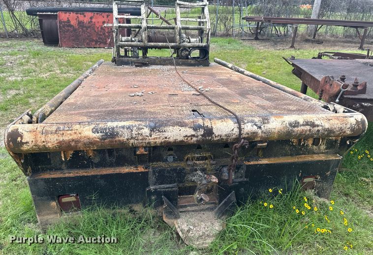 image for item DU9201 Winch truck bed