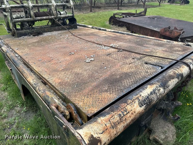 image for item DU9201 Winch truck bed