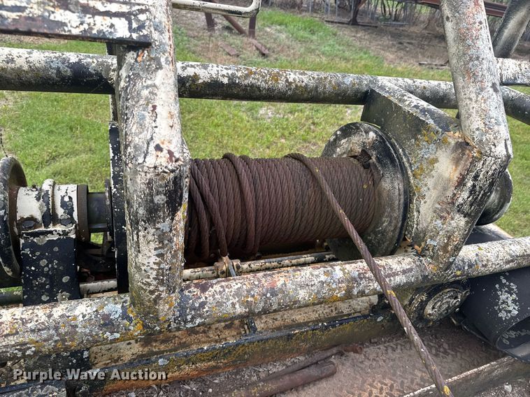 image for item DU9201 Winch truck bed