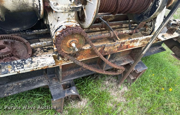 image for item DU9201 Winch truck bed