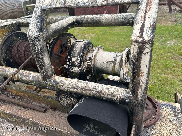 image for item DU9201 Winch truck bed