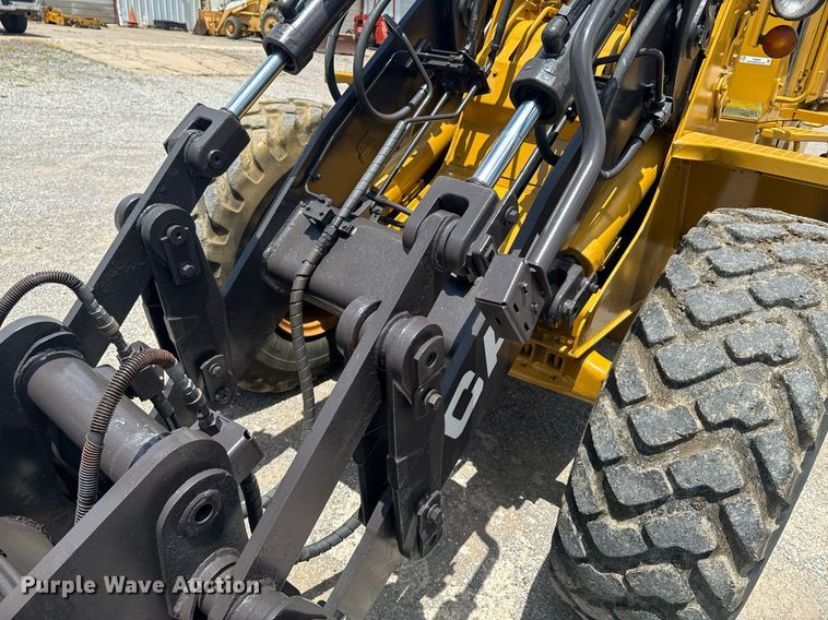 image for item DU9205 1988 Caterpillar IT18B wheel loader