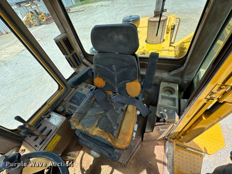 image for item DU9205 1988 Caterpillar IT18B wheel loader