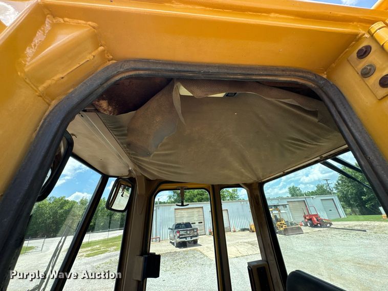 image for item DU9205 1988 Caterpillar IT18B wheel loader