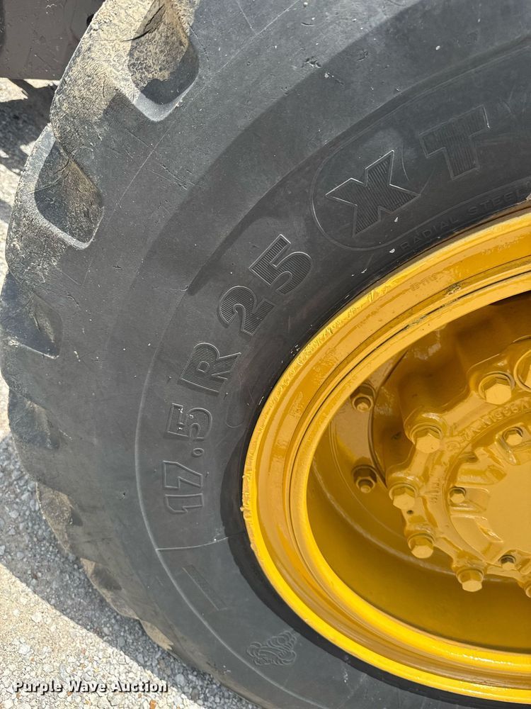 image for item DU9205 1988 Caterpillar IT18B wheel loader